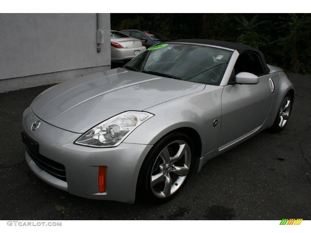 Silver Alloy Metallic Nissan 350Z