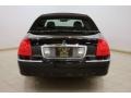2003 Black Lincoln Town Car Signature  photo #6