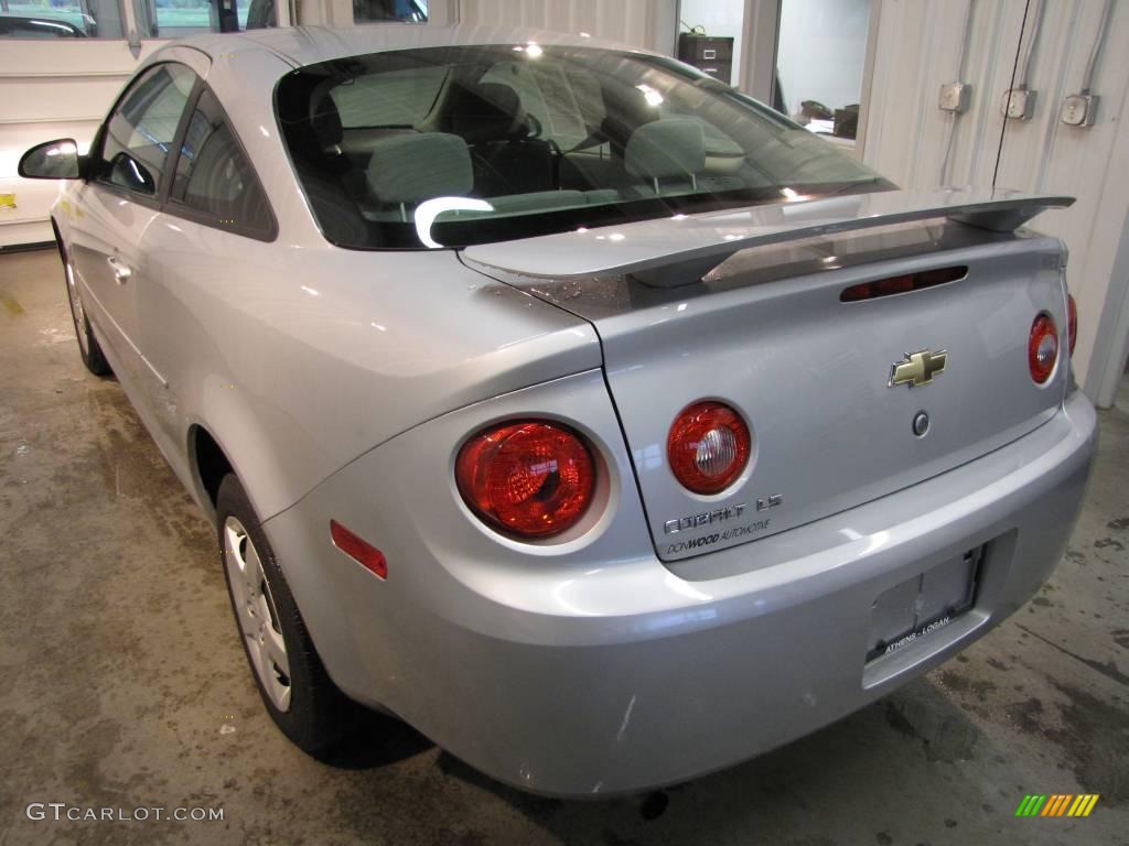 2007 Cobalt LS Coupe - Ultra Silver Metallic / Gray photo #4