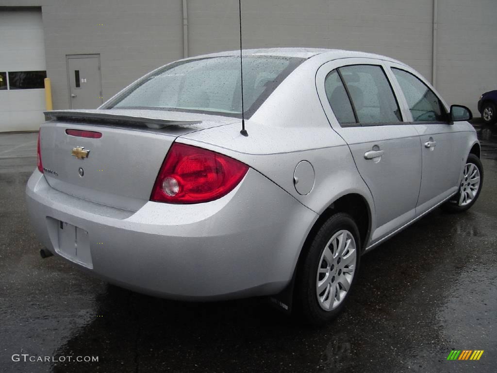 2008 Cobalt LS Sedan - Ultra Silver Metallic / Gray photo #5