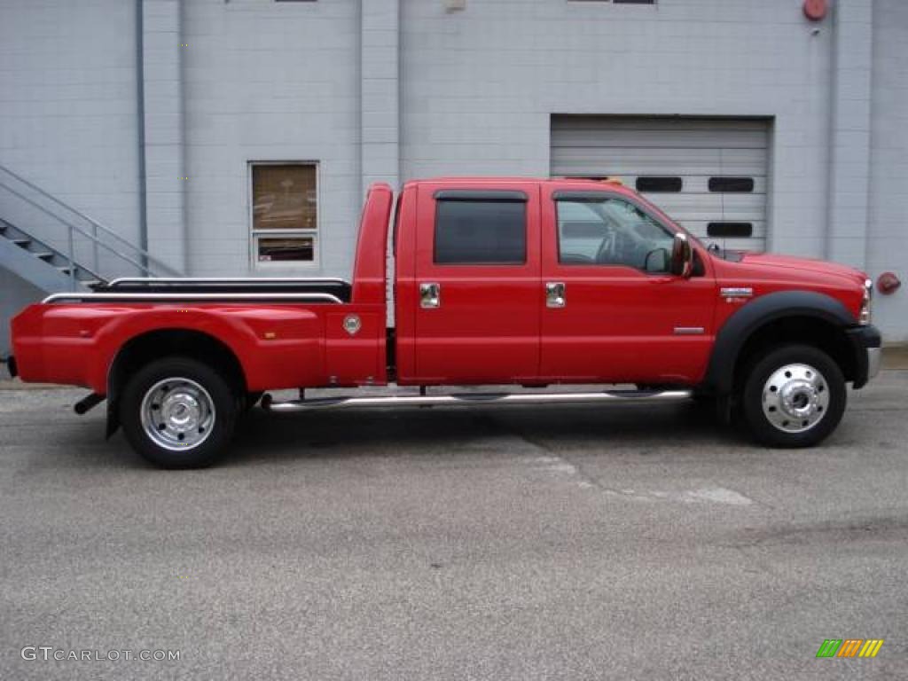 2006 F450 Super Duty Lariat Crew Cab 4x4 - Silver Metallic / Tan photo #2