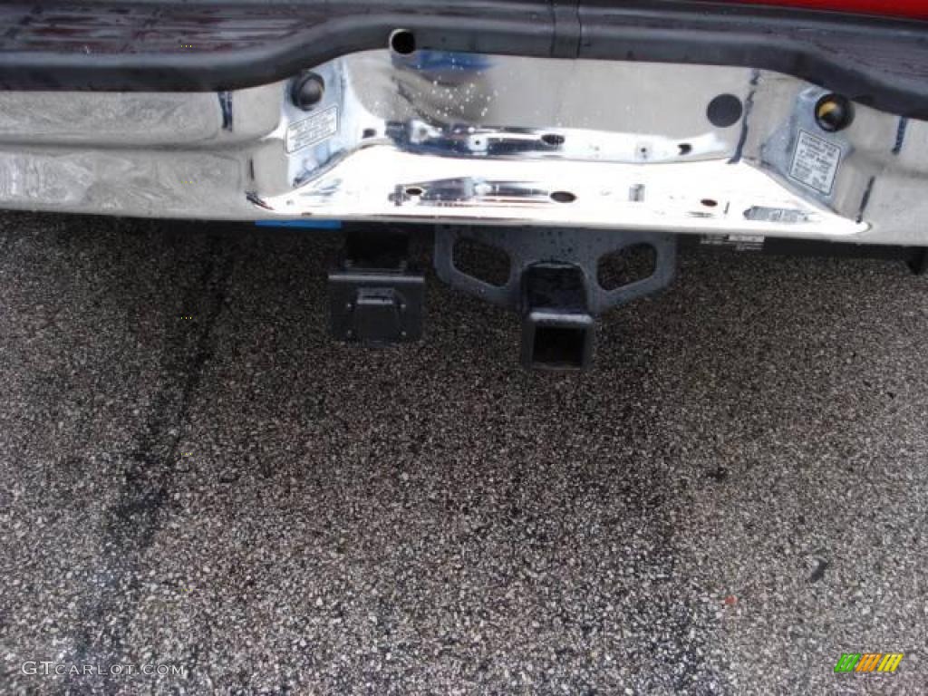 2006 F450 Super Duty Lariat Crew Cab 4x4 - Silver Metallic / Tan photo #8