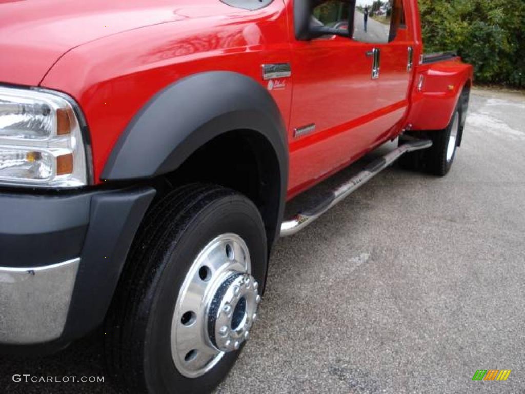 2006 F450 Super Duty Lariat Crew Cab 4x4 - Silver Metallic / Tan photo #12
