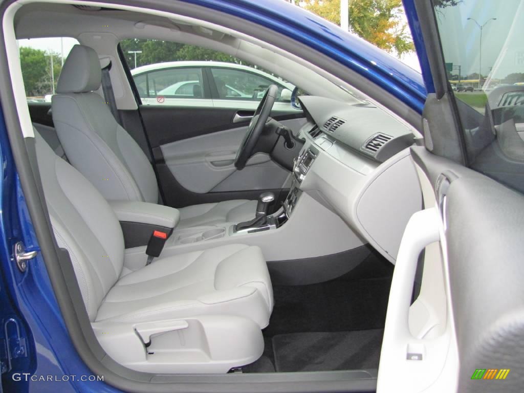 2009 Passat Komfort Sedan - Cobalt Blue Metallic / Classic Grey photo #10