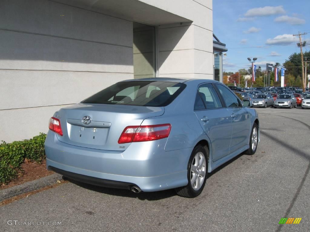 2009 Camry SE - Sky Blue Pearl / Charcoal photo #3