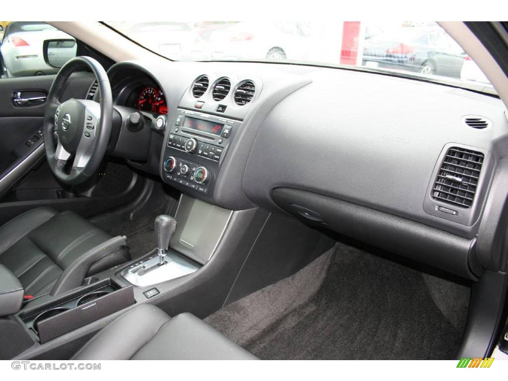 2008 Altima 2.5 S Coupe - Super Black / Charcoal photo #21