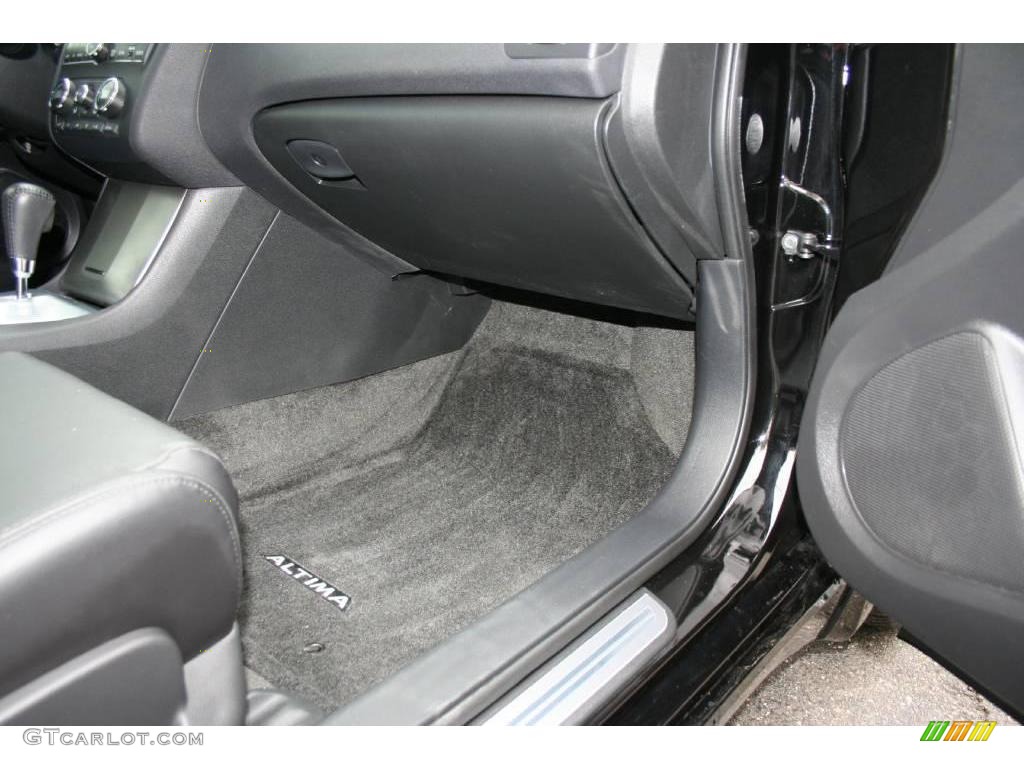 2008 Altima 2.5 S Coupe - Super Black / Charcoal photo #22