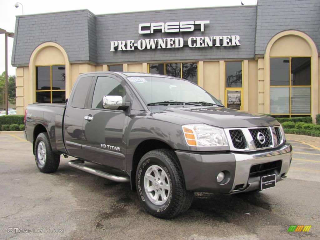 2005 Titan SE King Cab 4x4 - Smoke Gray / Graphite/Titanium photo #1