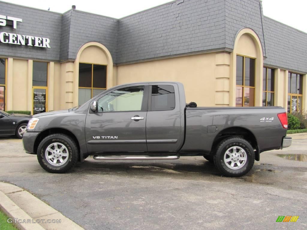 2005 Titan SE King Cab 4x4 - Smoke Gray / Graphite/Titanium photo #4