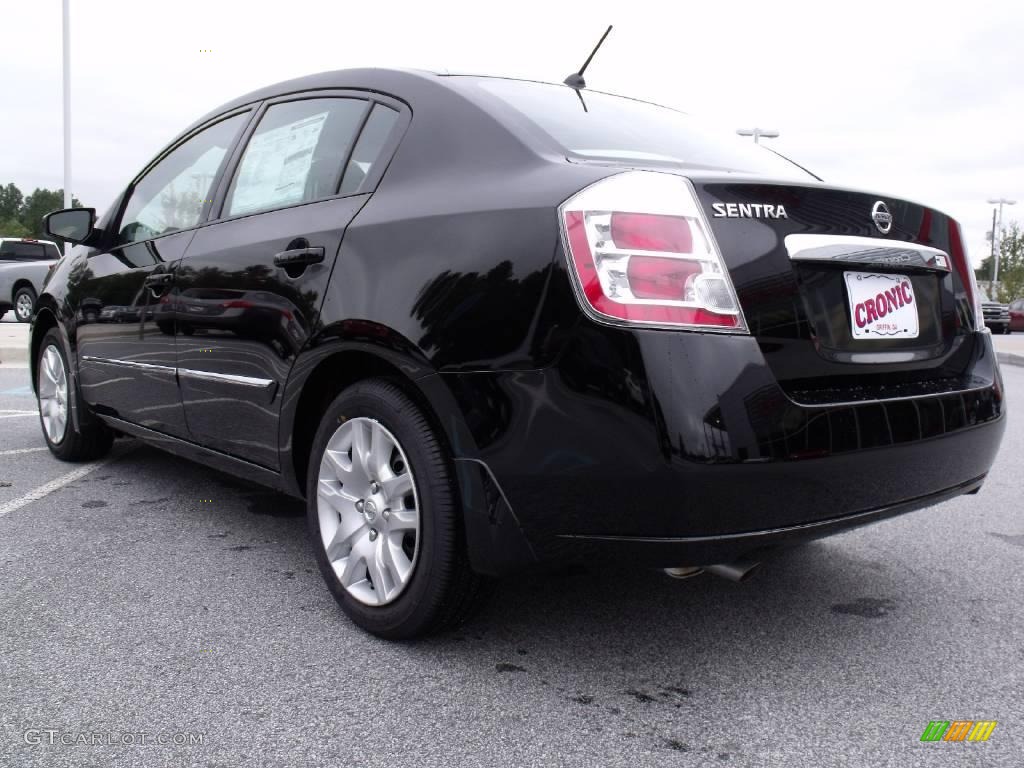 2010 Sentra 2.0 S - Super Black / Charcoal photo #3