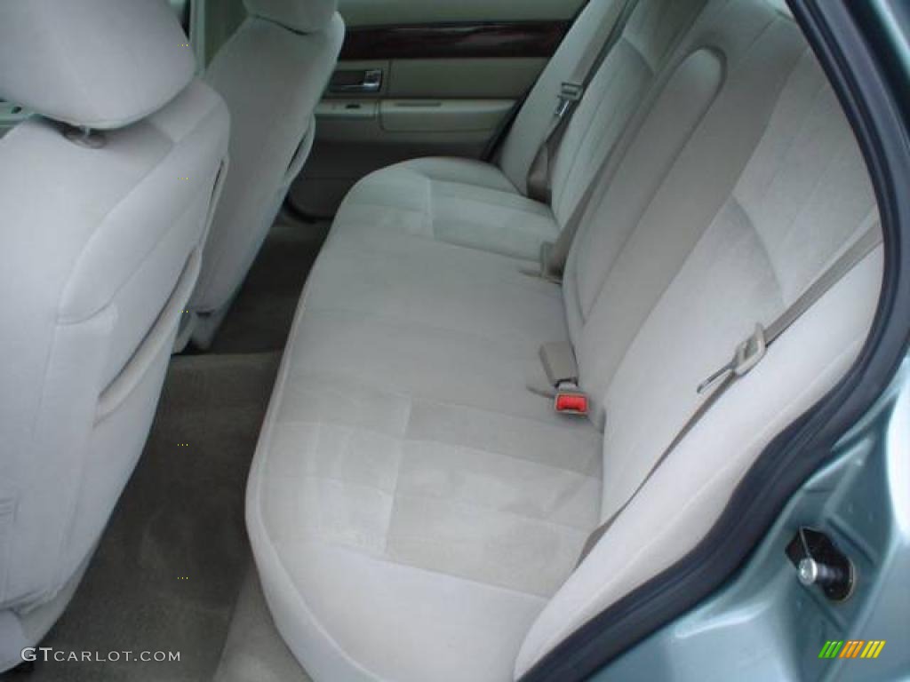 2006 Grand Marquis GS - Light Tundra Metallic / Light Camel photo #19