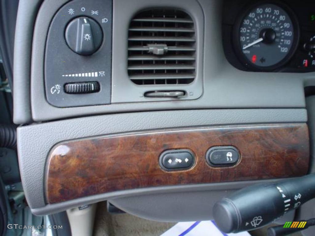 2006 Grand Marquis GS - Light Tundra Metallic / Light Camel photo #24