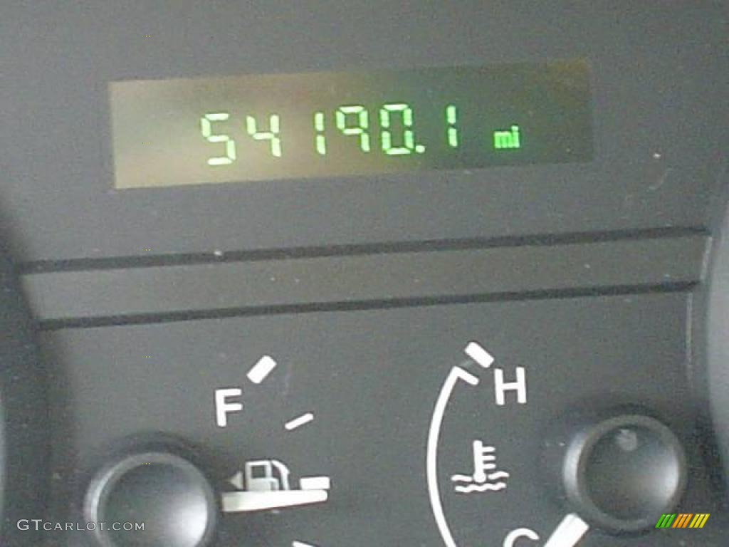 2006 Grand Marquis GS - Light Tundra Metallic / Light Camel photo #25