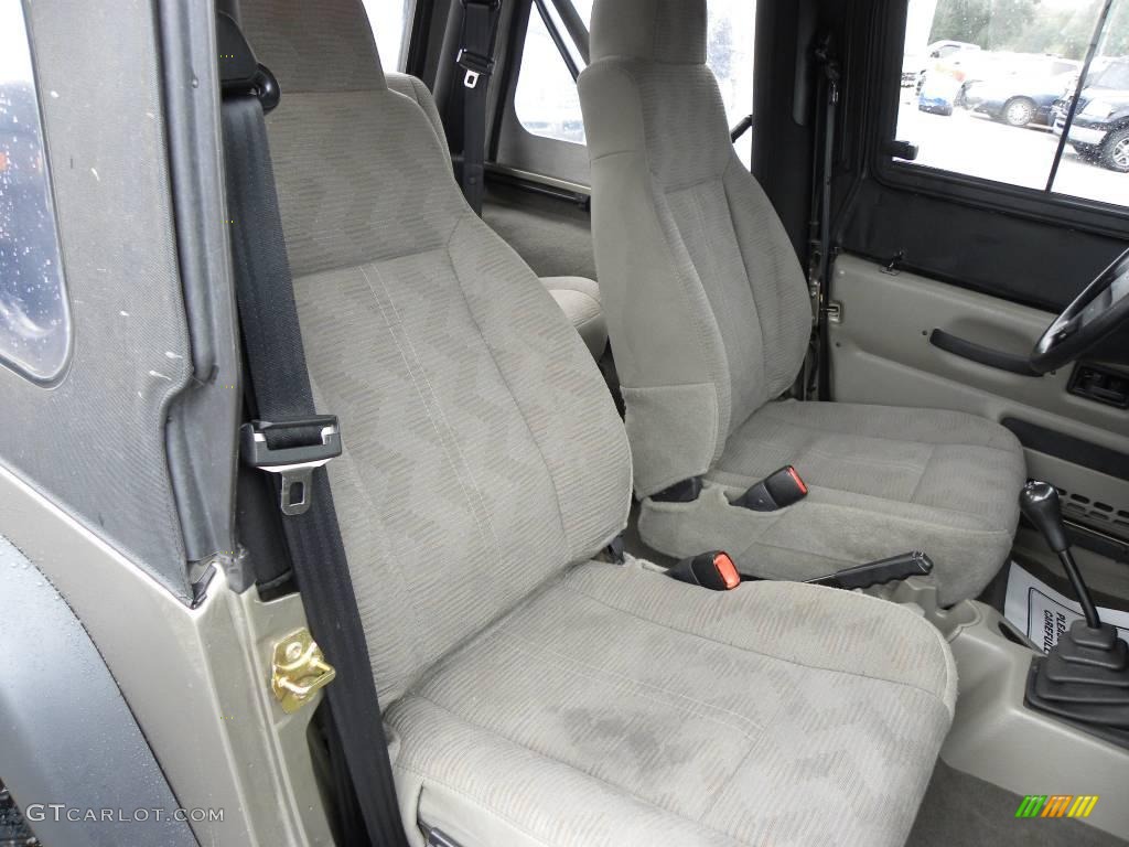 2004 Wrangler SE 4x4 - Light Khaki Metallic / Khaki photo #6