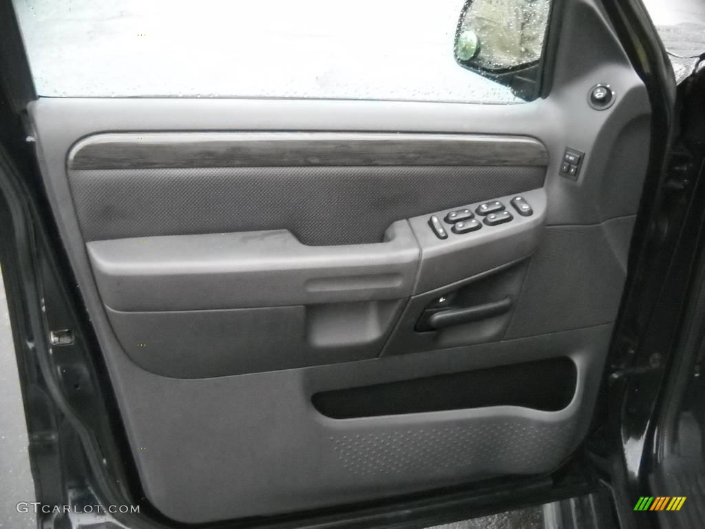 2002 Explorer Limited 4x4 - Black Clearcoat / Midnight Grey photo #6