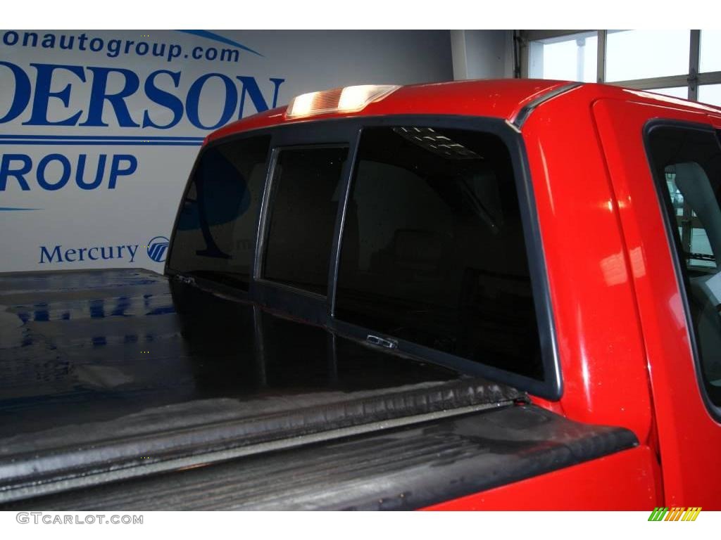 2004 F150 XLT Regular Cab 4x4 - Bright Red / Dark Flint photo #17
