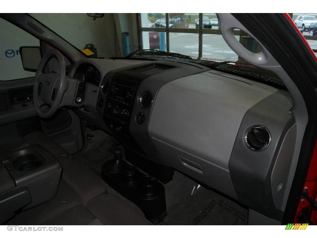 2004 F150 XLT Regular Cab 4x4 - Bright Red / Dark Flint photo #34