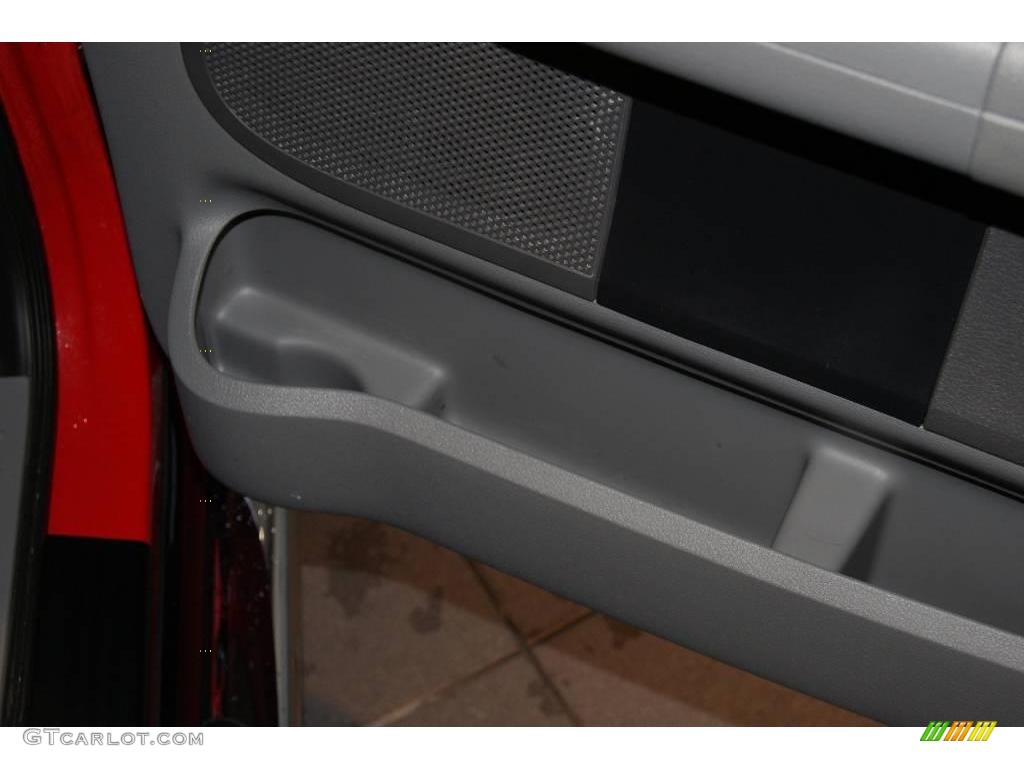 2004 F150 XLT Regular Cab 4x4 - Bright Red / Dark Flint photo #35