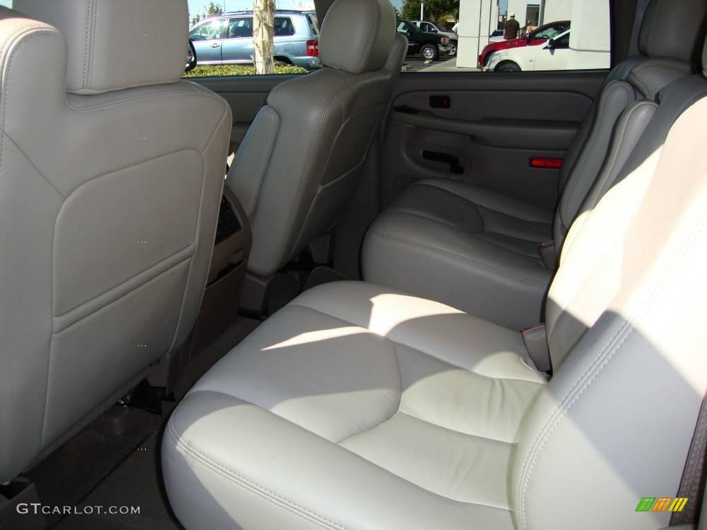 2006 Suburban LT 1500 - Summit White / Tan/Neutral photo #11