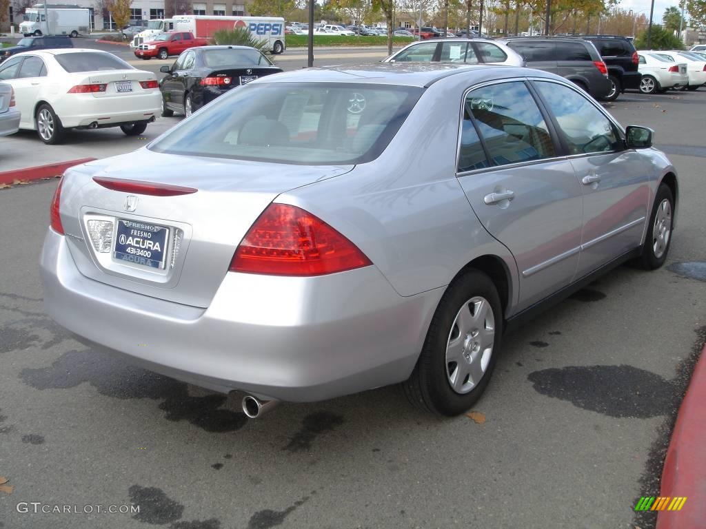 2007 Accord LX Sedan - Alabaster Silver Metallic / Gray photo #4