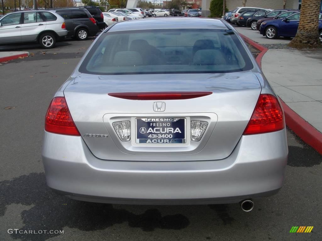 2007 Accord LX Sedan - Alabaster Silver Metallic / Gray photo #5
