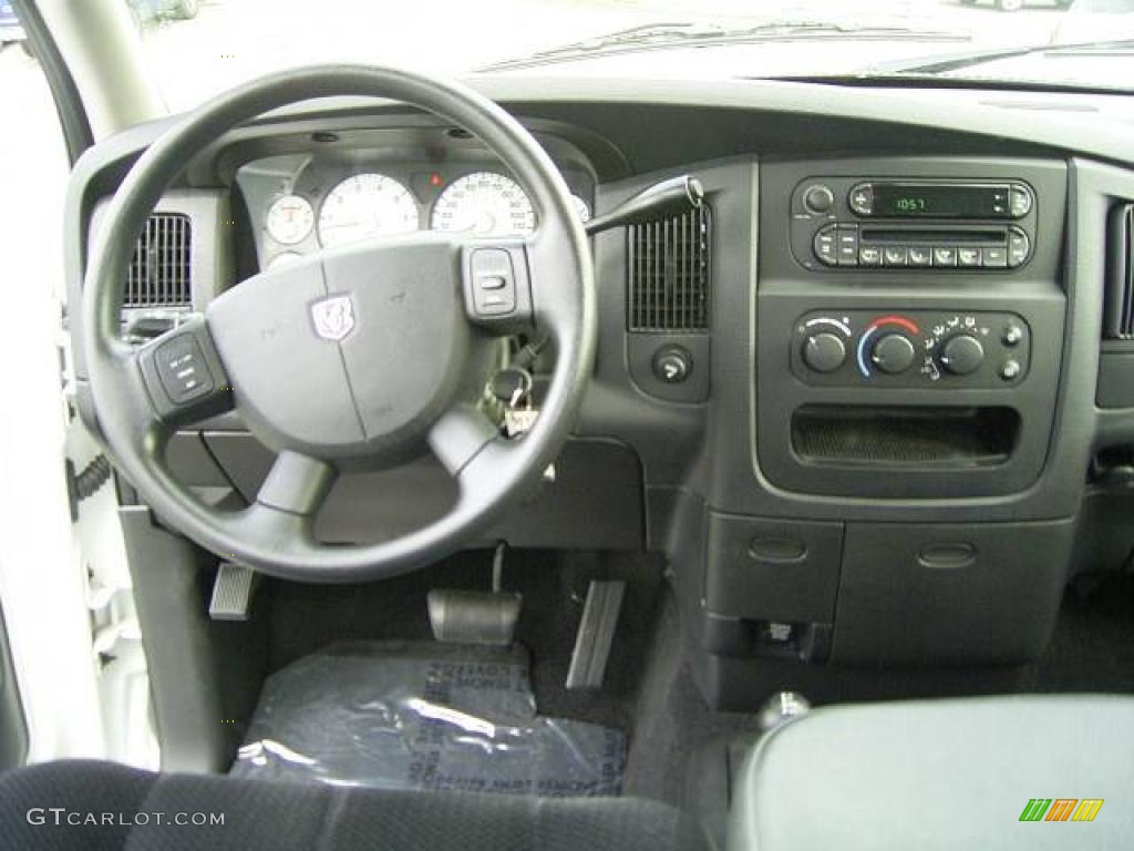 2005 Ram 1500 TRX4 Quad Cab 4x4 - Bright White / Dark Slate Gray photo #21