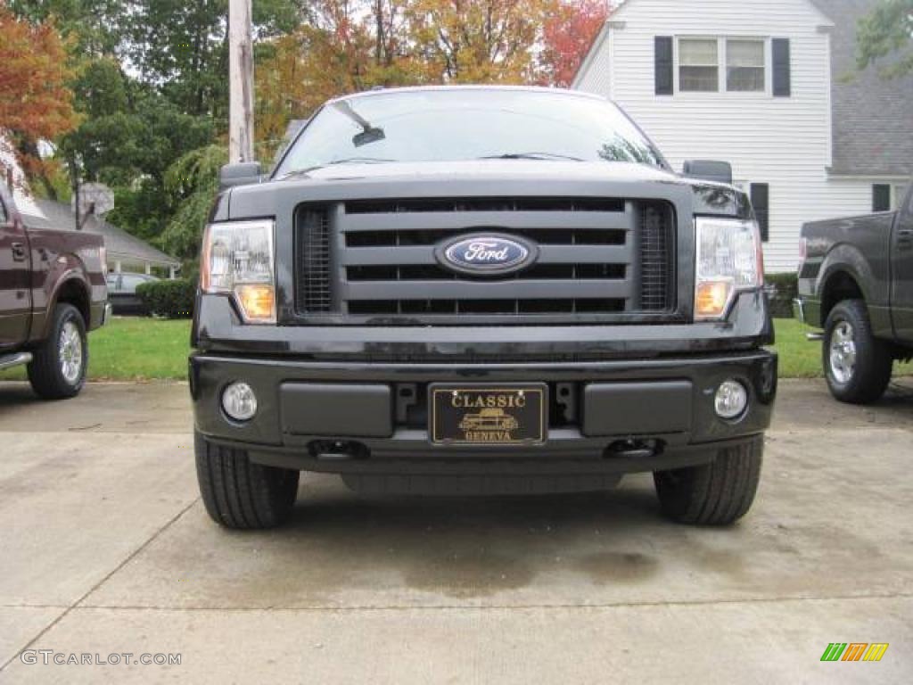 2010 F150 STX SuperCab 4x4 - Tuxedo Black / Medium Stone photo #2