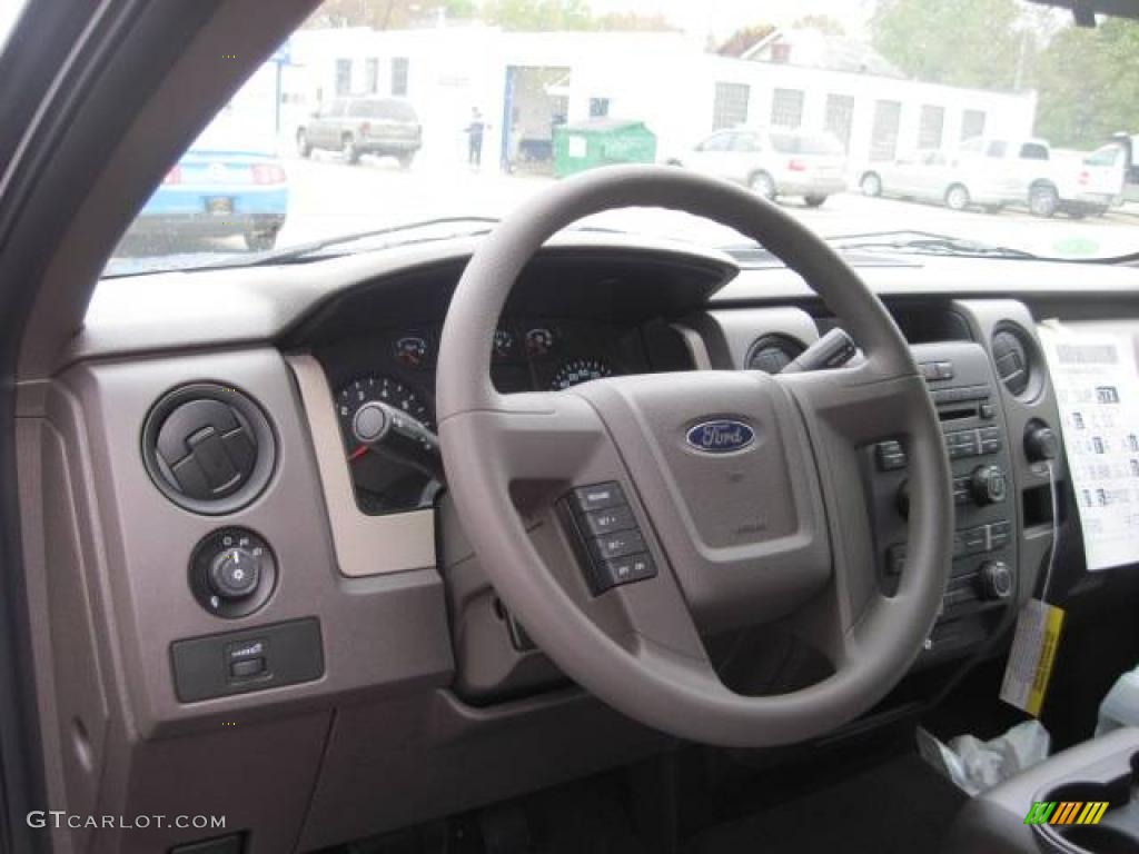 2010 F150 STX SuperCab 4x4 - Tuxedo Black / Medium Stone photo #10