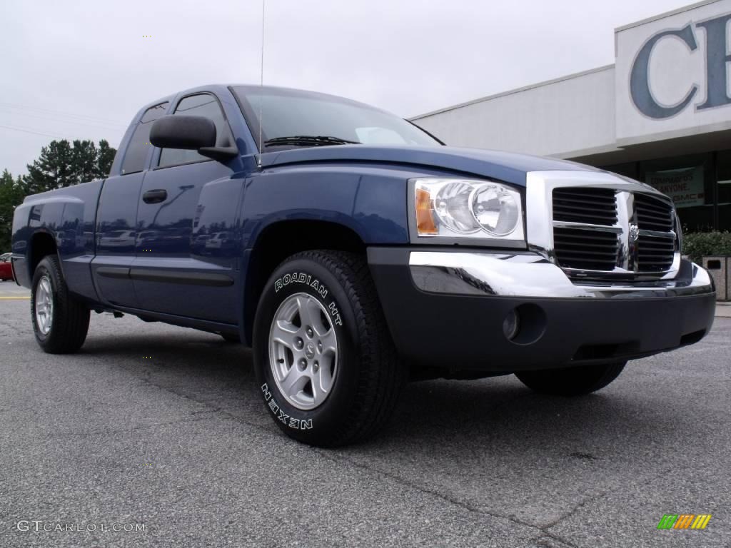 2005 Dakota SLT Club Cab - Atlantic Blue Pearl / Medium Slate Gray photo #2