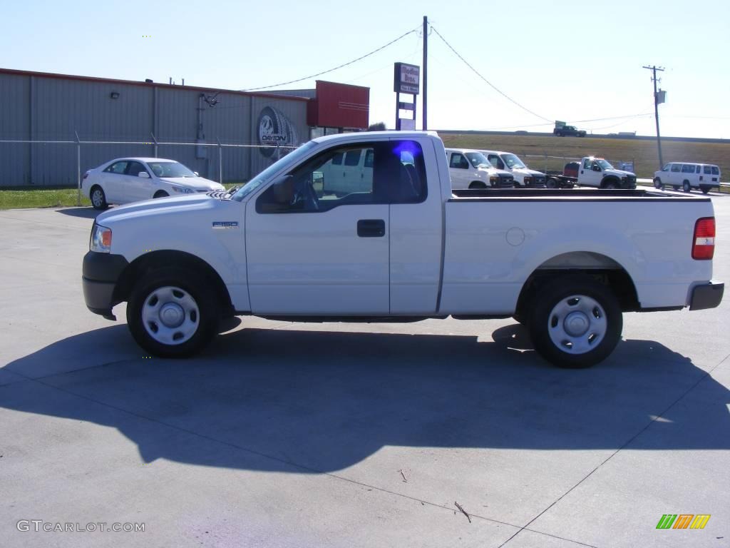 2006 F150 XL Regular Cab - Oxford White / Medium Flint photo #2