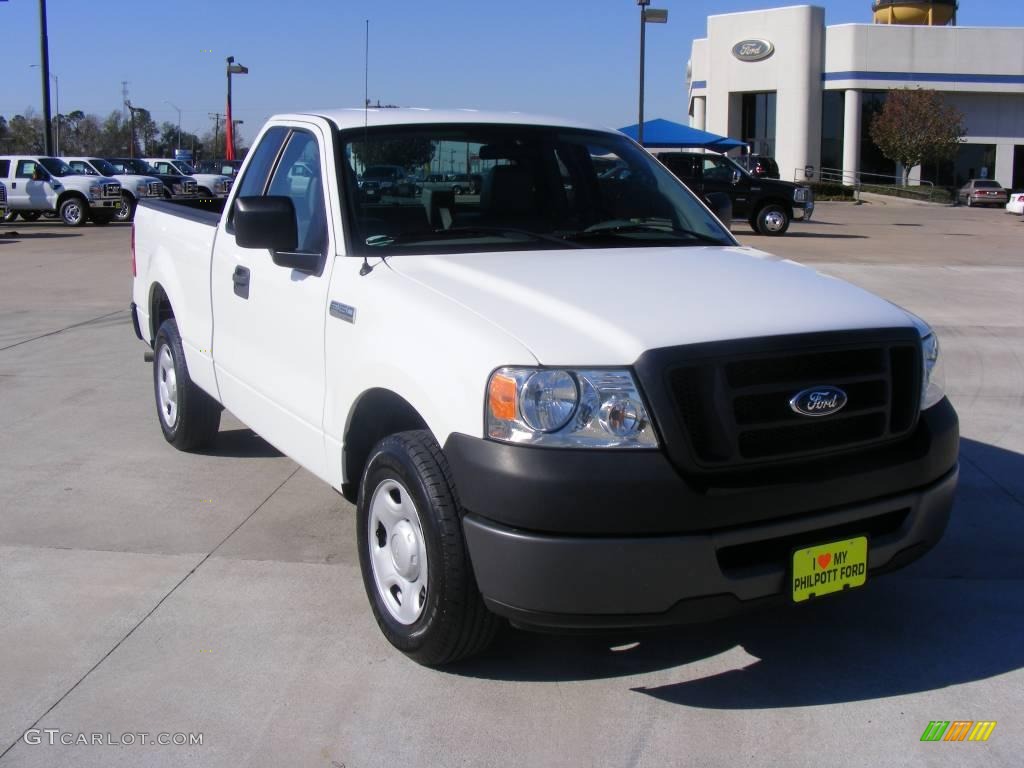 2006 F150 XL Regular Cab - Oxford White / Medium Flint photo #4