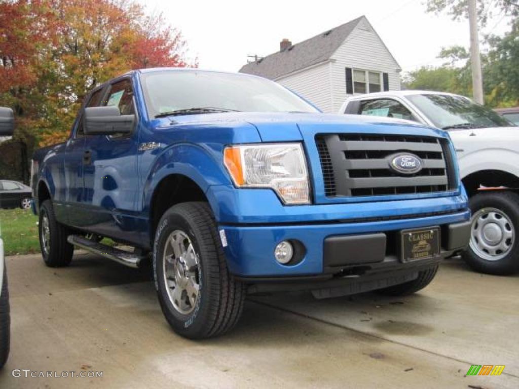 2010 F150 STX SuperCab 4x4 - Blue Flame Metallic / Medium Stone photo #3