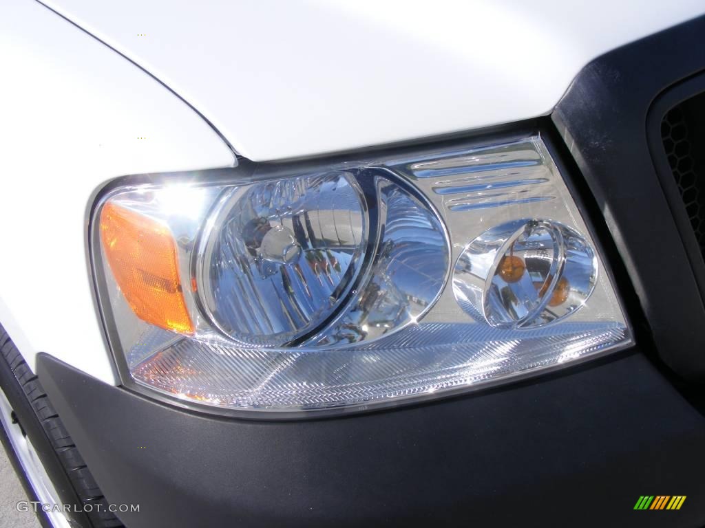 2006 F150 XL Regular Cab - Oxford White / Medium Flint photo #17