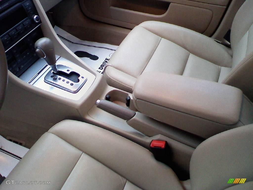 2008 A4 2.0T quattro Sedan - Ibis White / Beige photo #16