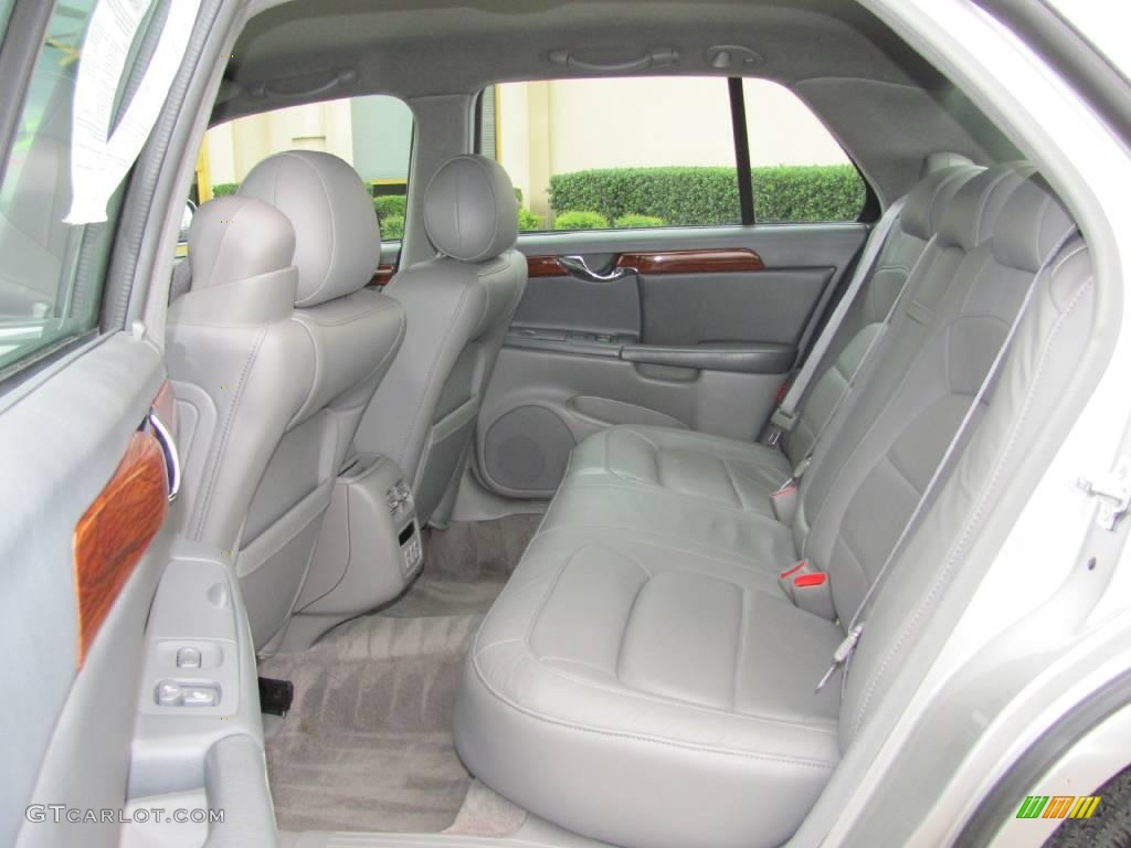 2005 DeVille Sedan - Light Platinum / Dark Gray photo #11