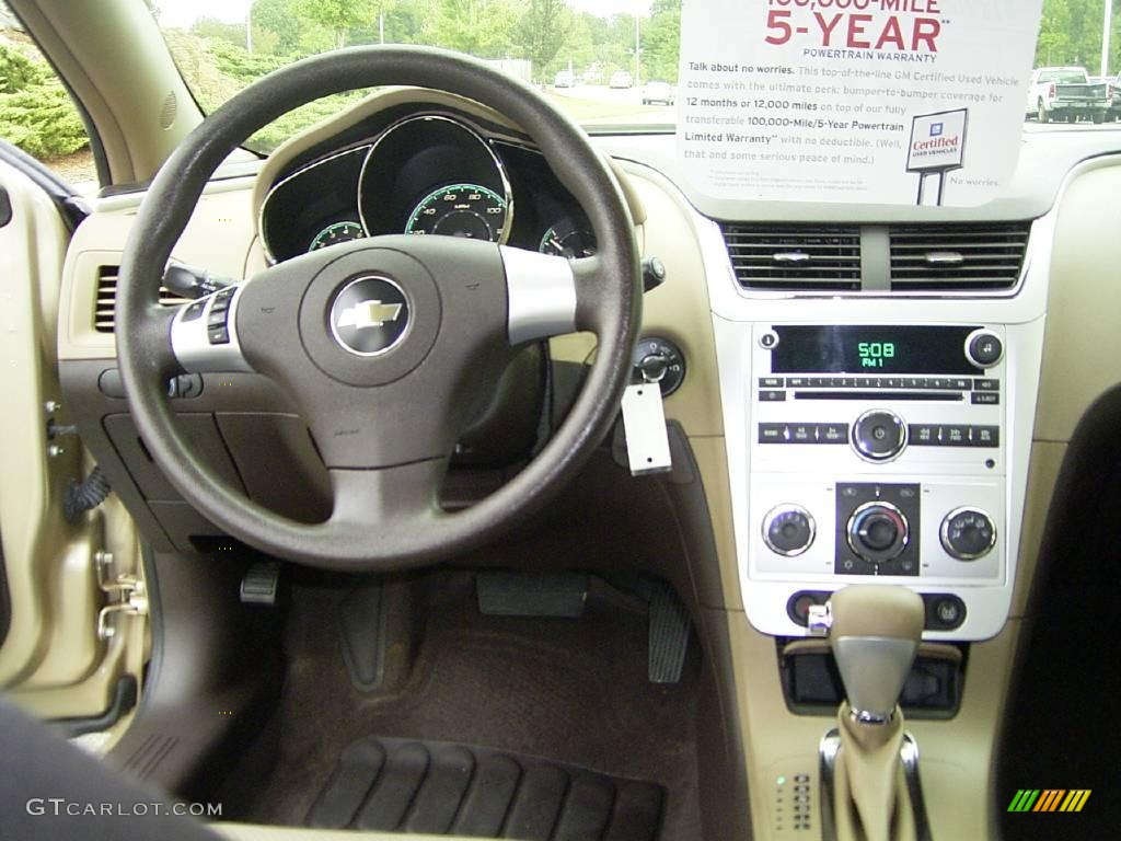 2008 Malibu LS Sedan - Sandstone Metallic / Cocoa/Cashmere Beige photo #19