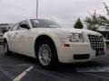 2009 Cool Vanilla White Chrysler 300   photo #4