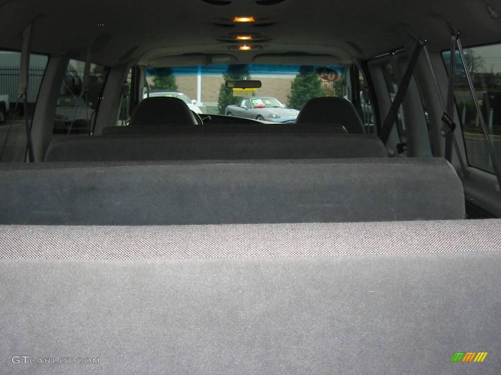 2004 E Series Van E350 Super Duty XL 15 Passenger - Oxford White / Medium Flint photo #24