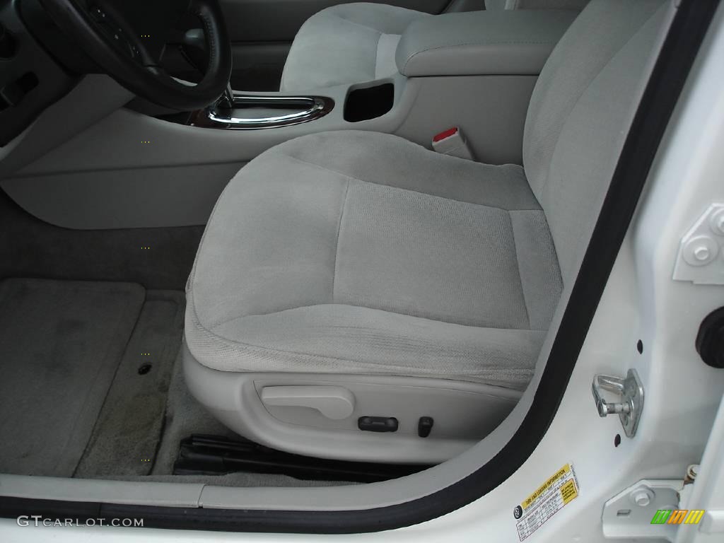 2006 Impala LT - White / Gray photo #15