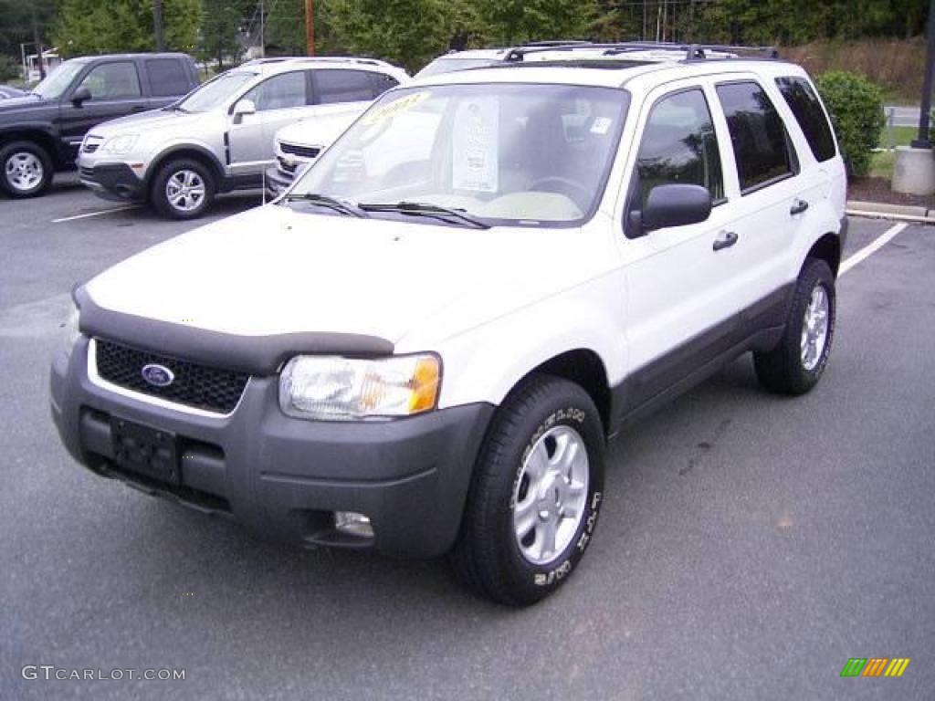 2003 Escape XLT V6 4WD - Oxford White / Medium Dark Pebble photo #1