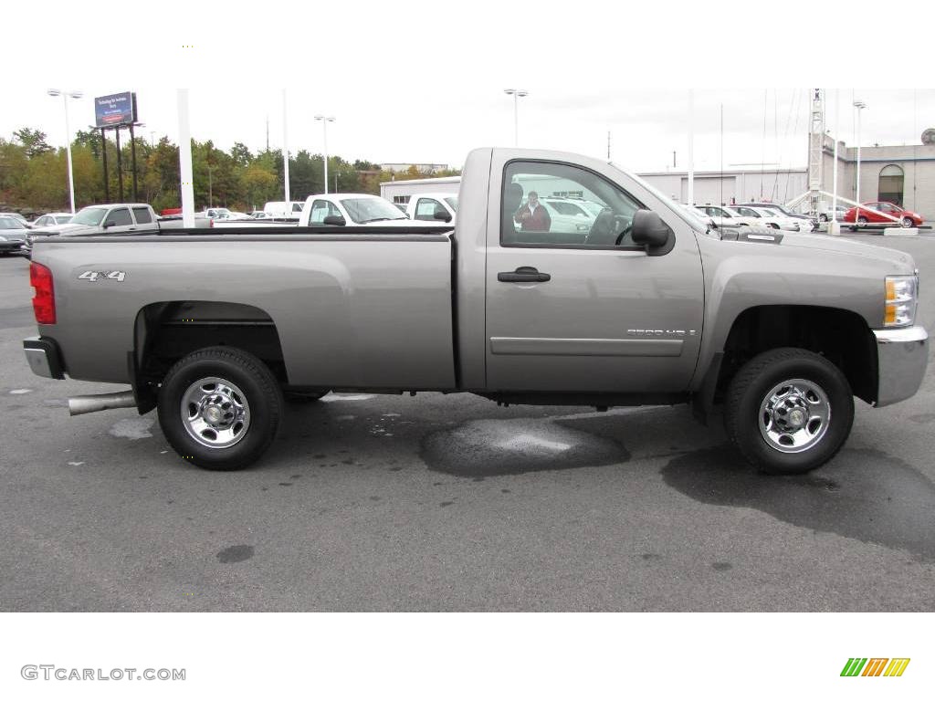 2007 Silverado 2500HD LT Regular Cab 4x4 - Graystone Metallic / Ebony photo #5
