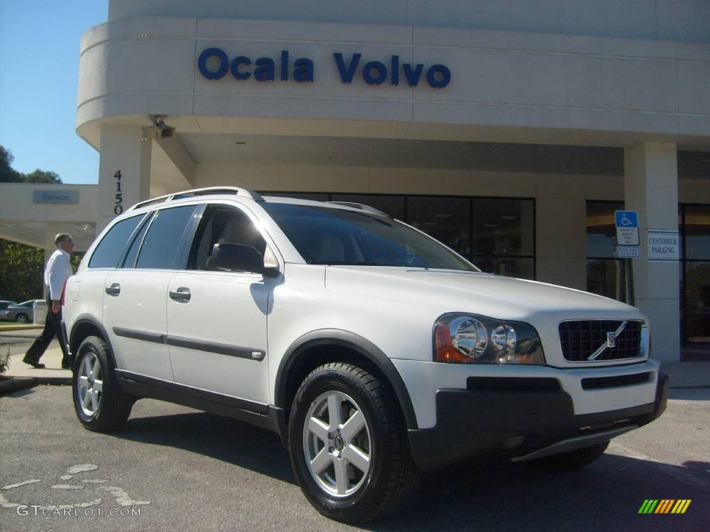 2006 XC90 2.5T - Ice White / Taupe/Light Taupe photo #1