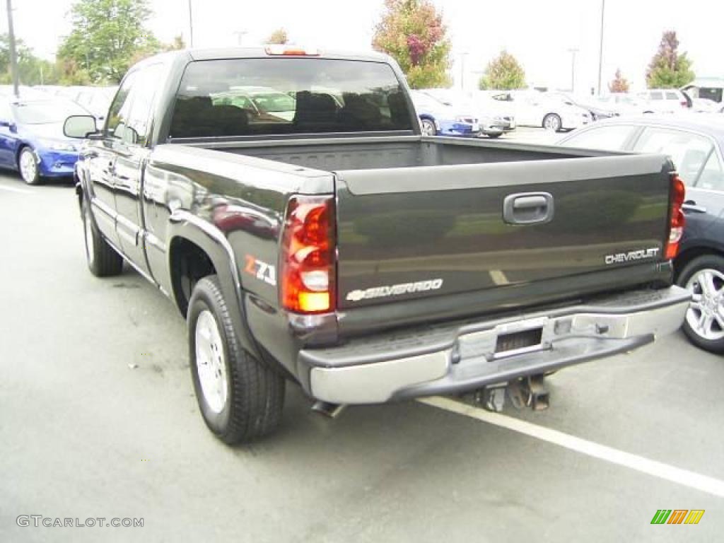 2005 Silverado 1500 Z71 Extended Cab 4x4 - Dark Gray Metallic / Dark Charcoal photo #2