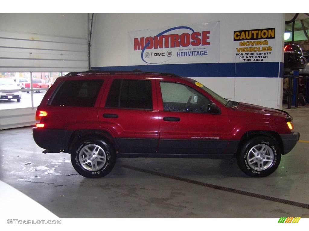 2004 Grand Cherokee Laredo 4x4 - Inferno Red Pearl / Dark Slate Gray photo #1