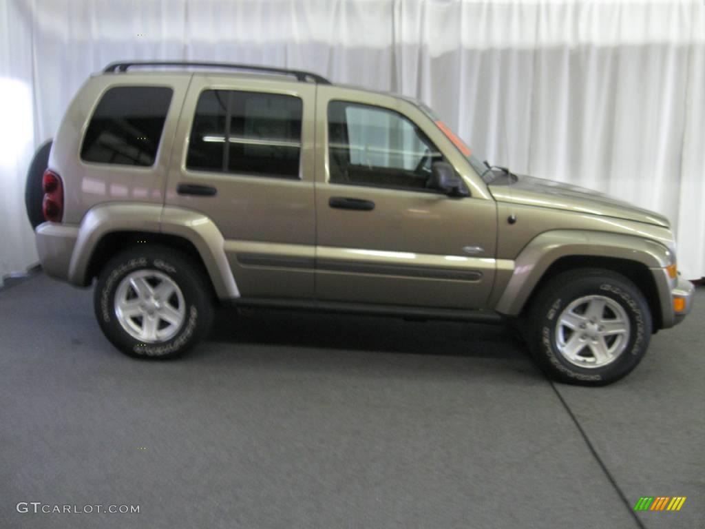 2007 Liberty Sport 4x4 - Light Khaki Metallic / Medium Slate Gray photo #2