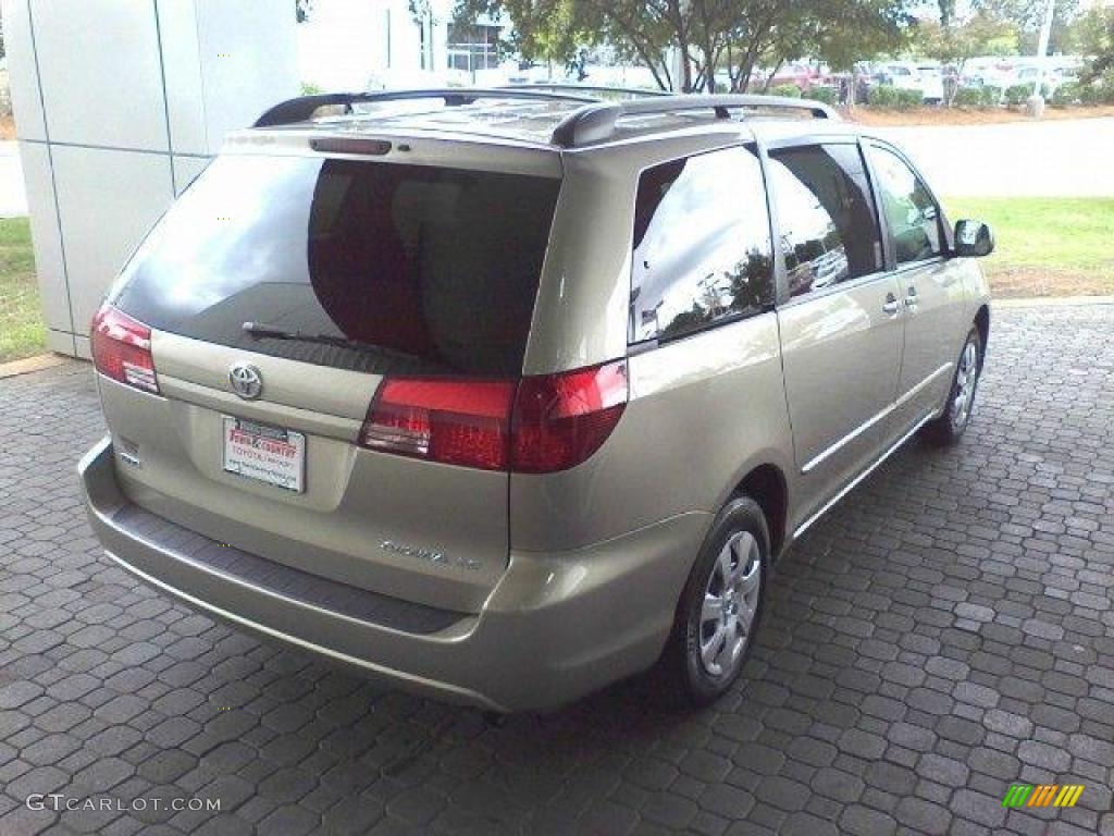 2005 Sienna LE - Desert Sand Mica / Taupe photo #17