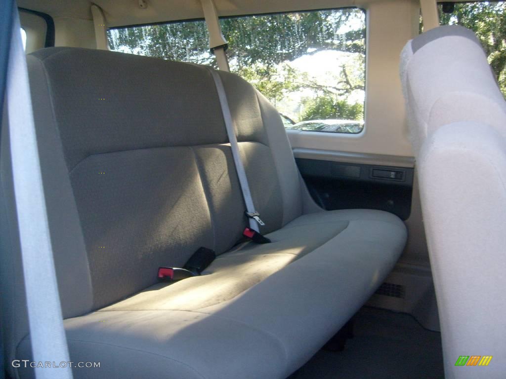 2008 E Series Van E350 Super Duty XLT Passenger - Oxford White / Medium Pebble photo #25