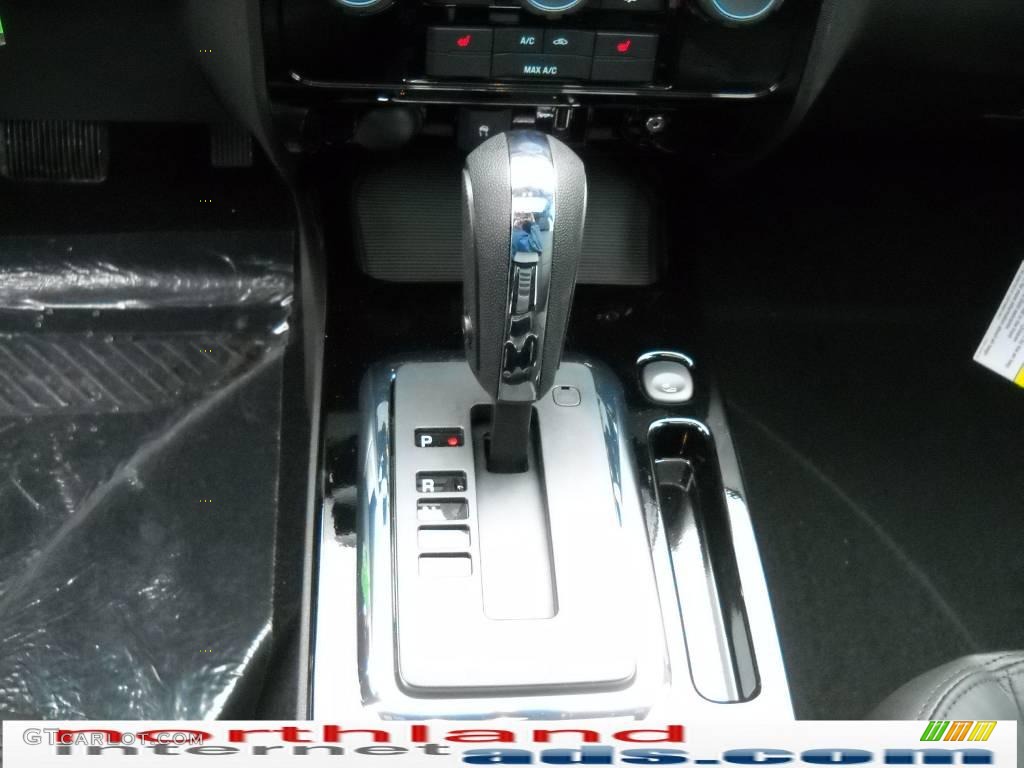 2010 Escape Limited V6 4WD - Ingot Silver Metallic / Charcoal Black photo #18