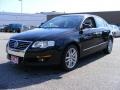 Deep Black - Passat Lux Sedan Photo No. 1