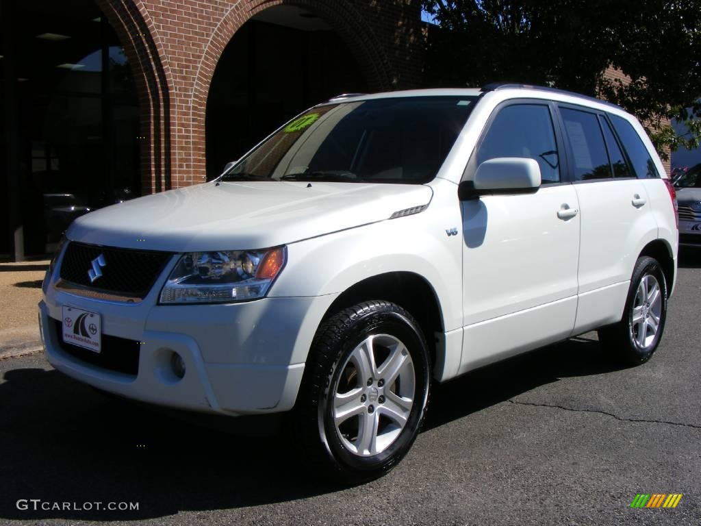 2007 Grand Vitara Luxury 4x4 - White Pearl / Beige photo #1